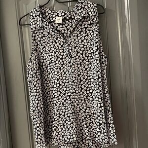 CAbi Black and White Floral Collared Sleeveless Camisole